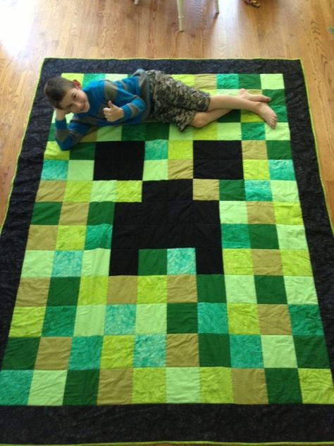 Minecraft Quilt, Minecraft Bedroom Decor, Minecraft Aesthetic, Minecraft Bedroom, Minecraft Room, Minecraft Birthday Party, Minecraft Birthday, Minecraft Party, Minecraft Crafts