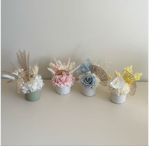 Available in a wide range of colours and styles - Mixture of dried and artifical florals #driedflowerarrangements #mini #springdecor #ministyle #flowershop Mini Flower Arrangements, Mini Arrangements, Bucket Flowers, Diy Dried Flower Arrangement, Wedding Photo Table, Chocolate Business, Dried Floral Arrangements, Floral Clock, Photo Table