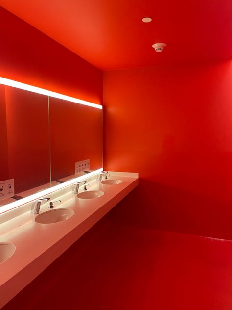 All Red Bathroom, Night Club Toilet Design, Airport Activation, Red Toilet, Men Bathroom, Red Interior Design, Red Hotel, Red Shelves, Chrome Interior