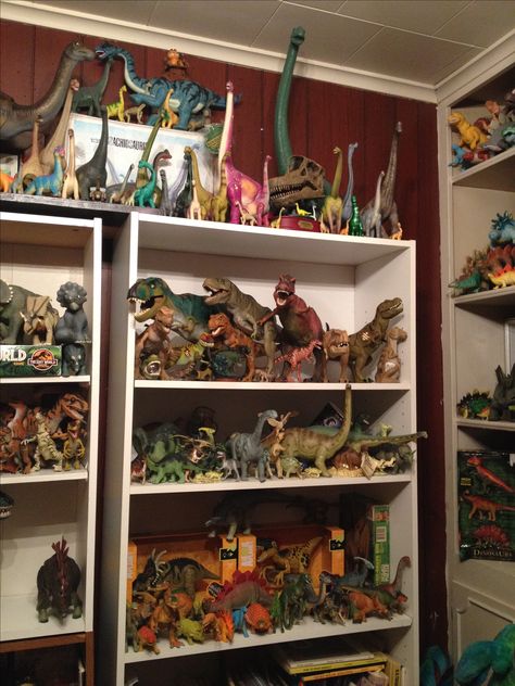 Toy Dinosaur Display, Dinosaur Storage Ideas, Jurassic Park Collection, Dinosaur Collection, Toy Dinosaurs, Jurassic Park Toys, Dinosaur Figures, Dino Toys, Dinosaur Room