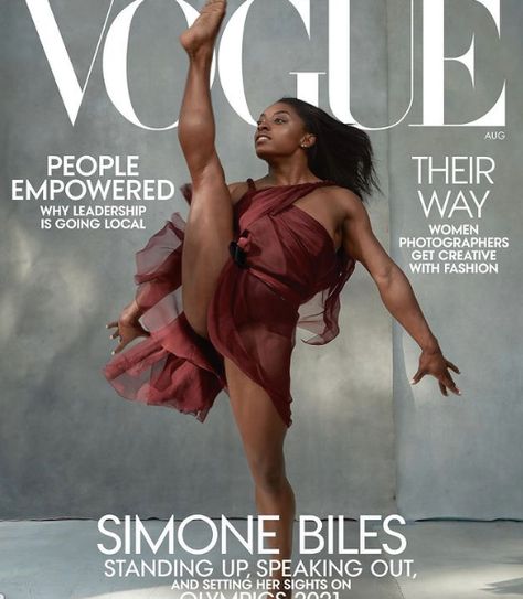 Get Fit Like Simone Biles With This Gymnastics-Inspired Workout Gabby Douglas, Vogue Magazine Covers, Greta Gerwig, 2020 Olympics, Annie Leibovitz, Vogue Us, Beauty Light, Simone Biles, Vogue Covers