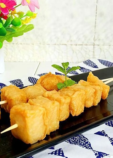 Japanese Tofu Dishes, Korean Fish Cake Recipe, Fish Tofu Recipe, Fish Cake Japanese, Age Dashi Tofu Recipe, Taiwanese Recipes, How To Make Fish, Fish Cakes, Taiwanese Food