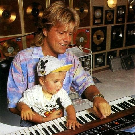 Dieter Bohlen with his son Mark #dieterbohlen #moderntalking 80s Hits, Thomas Anders, Itunes Card, Modern Talking, Picture Gallery, Musician, Celebrities, Music, Quick Saves