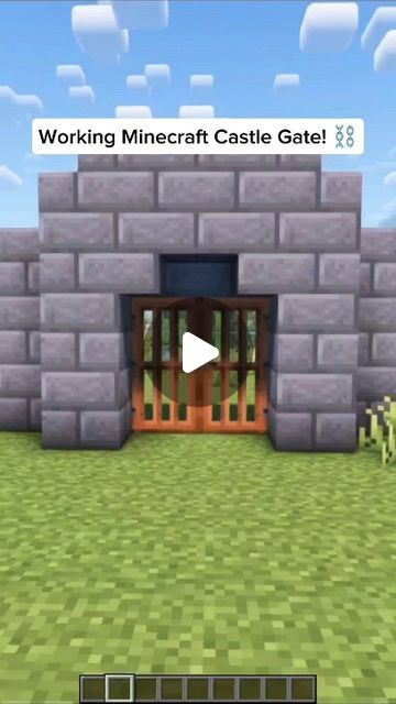 Wasa on Instagram: "Working Minecraft Castle Gate ⛓️  #minecraft #tutorial #castle" Castle Stables Minecraft, How To Build Minecraft Castle, Cobblestone Castle Minecraft, Minecraft Castle Roof Design, How To Make A Castle In Minecraft, Castle Base Minecraft, Big Castle Minecraft, Minecraft Town Ideas Layout Medieval, Minecraft Castle Wall Designs