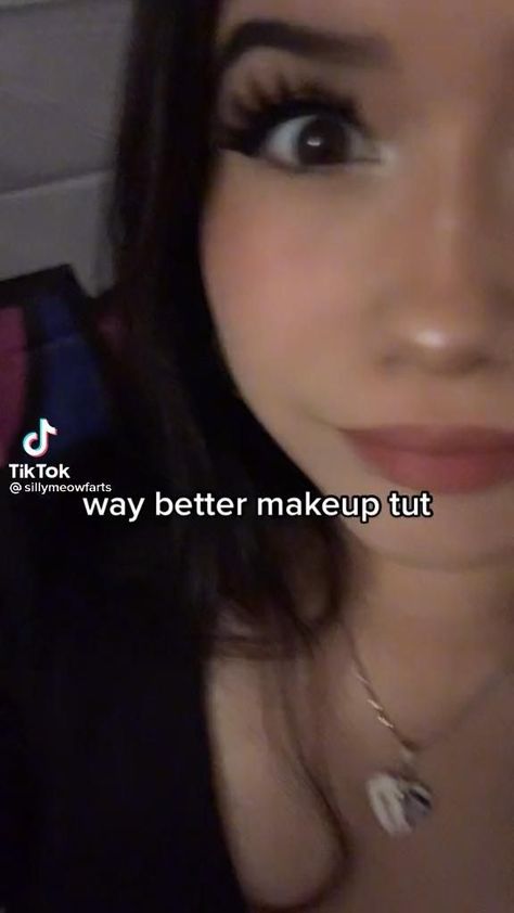 Natural Makeup To Go With Blue Dress, Three Ppl Pfp Matching, Cute But Natural Makeup, Natural Makeup With Highlight, Makeup Looks Tutorial Pictures, Makeup Looks Highlight Eyes, How To Look Emo At School, Hair Styles Based On Face Shape, Makeup Ideas With Foundation