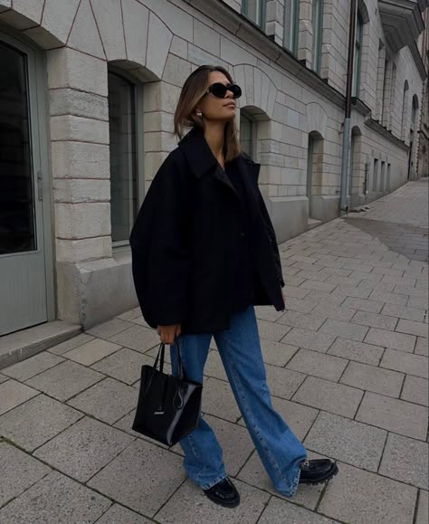 Emelie Lindmark, Wool Short Coat, Short Coats Women, Daily Fashion Inspiration, Cape Sleeves, Women Sweater, Coat Women, Short Coat, Coat Fashion