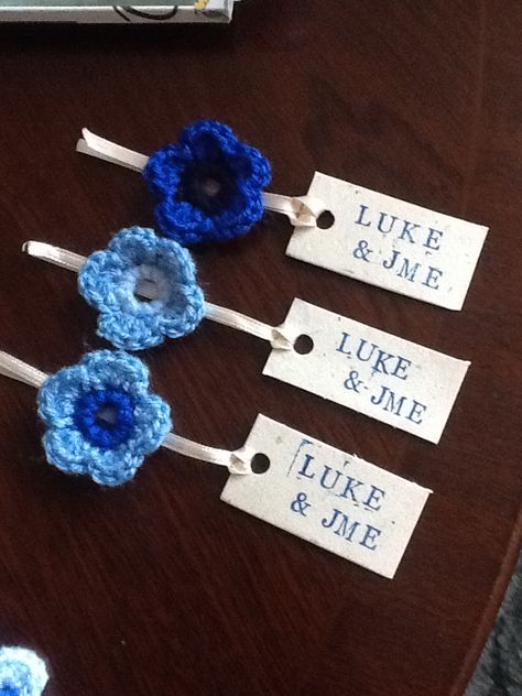 Crochet wedding favours Knitted Wedding Favours, Crochet Wedding Favours, Affordable Wedding Favours, Wedding Cross Stitch, Gift Tags Diy, Crochet Wedding, Thanks Card, Wedding Name, Diy Wedding Favors