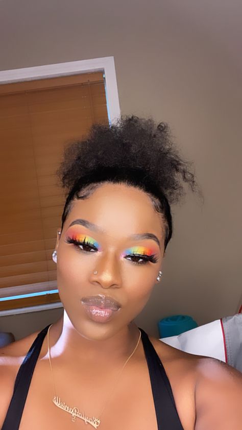 Rainbow Brite Makeup, Pride Makeup Black Women, Pride Make Up Ideas, Gay Pride Makeup Ideas, Pride Month Makeup Looks, Pride Make Up, Rainbow Makeup Looks Pride, Easy Pride Makeup, Pride Makeup Looks