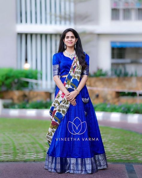 Lehanga Styling, Long Frock Designs For Women, Easy Fancy Dress, Wedding Wear Dresses, Saree Function, Lace Blouse Design, Simple Frock Design, Lehenga Saree Design, Long Frock Designs