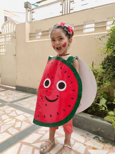 Water melon Fruit Fancy Dress, Watermelon Costume, Fruit Costumes, Watermelon Decor, School Celebration, Baby Nest, Fancy Dress For Kids, Fun Diy Crafts, Dress Costume