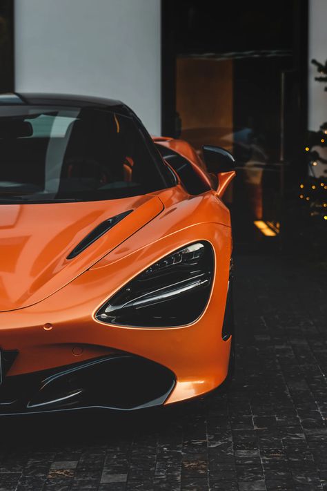 Luxe Auto's, Car Iphone Wallpaper, Orange Car, Mclaren P1, Car Cleaning Hacks, Car Hacks, Orange Wallpaper, Limousin, Tuner Cars