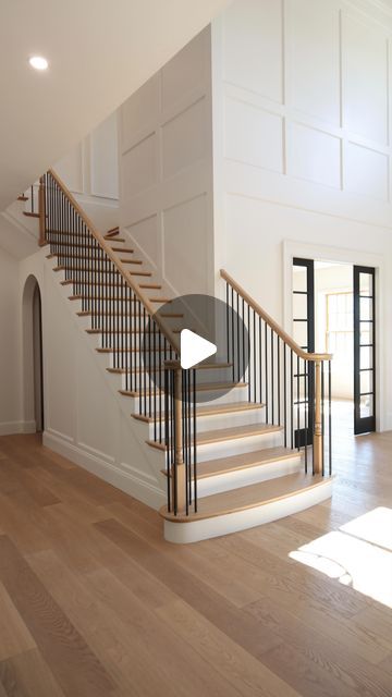 Kate Rumson on Instagram: "Yes, it is absolutely possible to match red oak to white oak - I’ve been saying this for years and always wanted to capture the process on video to share it with you. I’ve worked on many projects in the past where we needed to match an existing red oak staircase to brand new white oak floors and it was always done flawlessly.   Of course ideally you want to order the same wood species for everything when building new, but in our case we had to go with a red oak staircase because at the time when we were ordering our staircase parts there were significant delays on white oak, and we needed to move the project along. I felt comfortable building a red oak staircase and using white oak floors because I knew we would be able to match it, but I would not recommend mixi Honey Oak Staircase, Kate Rumson, White Oak Stairs, Acacia Wood Flooring, Oak Staircase, Wood Floor Finishes, White Washed Oak, Oak Stairs, New Staircase