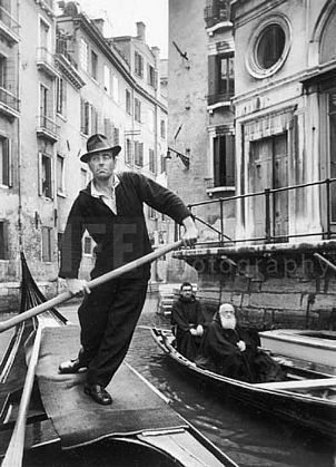 Alfred  Eisenstaedt  Gondolas, Venice, Italy, 1947 Gondola Venice, Landscape Italy, Aesthetic Italy, Photography Italy, Alfred Eisenstaedt, Photography People, Photography Vintage, Italy Photography, Vintage Italy