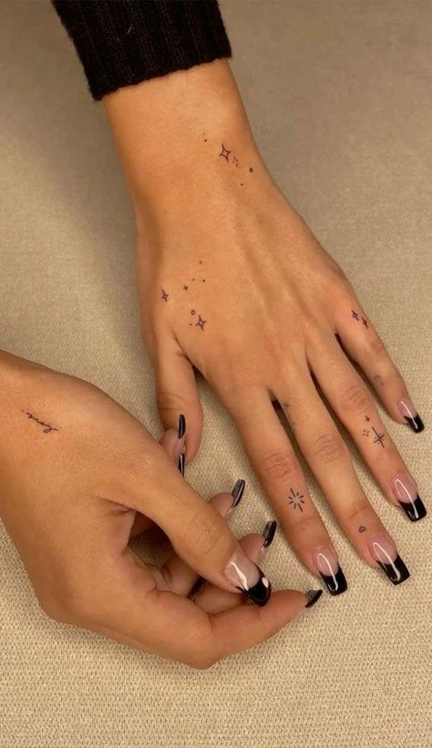 #BEAUTY, #RELATIONSHIPS #Fashion #Animals #Outfits #Winter Outfits #Animals Jewelry Tattoos, Tato Minimal, Hand And Finger Tattoos, Pretty Hand Tattoos, Hand Tats, Petite Tattoos, Hand Tattoos For Women, Small Hand Tattoos, Modern Tattoos