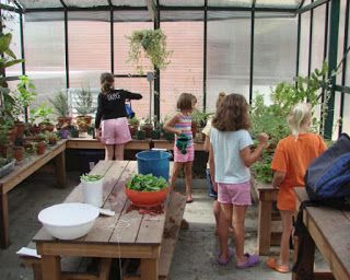 Greenhouse Classroom Classroom Garden Indoor, Classroom Greenhouse, Preschool Greenhouse, Greenhouse Classroom, Greenhouse Effect Activity, School Eco Garden, Playful Garden, Horticulture Education, School Greenhouse