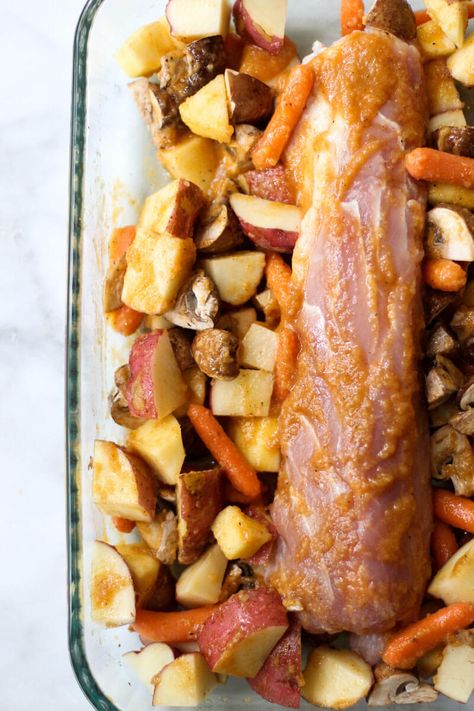 Pork Loin with Apples, Potatoes, and Carrots Pork Loin With Apples, Pork Lion Recipes, One Pan Meal, Potatoes And Carrots, Pork Loin Recipes, Pork Dinner, Tenderloin Recipes, Pork Tenderloin Recipes, Pork Dishes