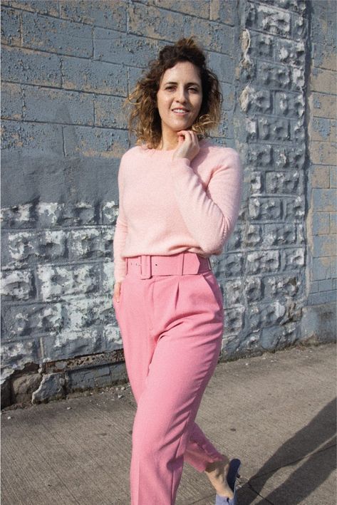 Not Your Typical Monochromatic Look - I Life You Pastel Office Outfit, Pastel Pants Outfit, Monochromatic Pink Outfit, Monochromatic Pink, Monochromatic Looks, Minimalist Moda, Monochromatic Fashion, Western Outfits Men, Look Rose