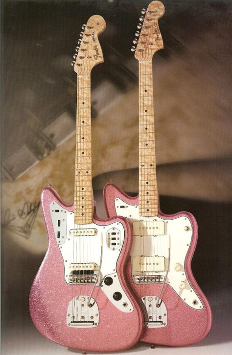 Fender Custom Shop Champagne Sparkle Jaguar/Jazzmaster (NAMM 2004) Pink Fender Guitar, Pink Bass Guitar, Fender Aesthetic, Jaguar Fender, Fender Esquire, Dream Guitar, Pink Guitar, Pretty Guitars, Best Guitar Players