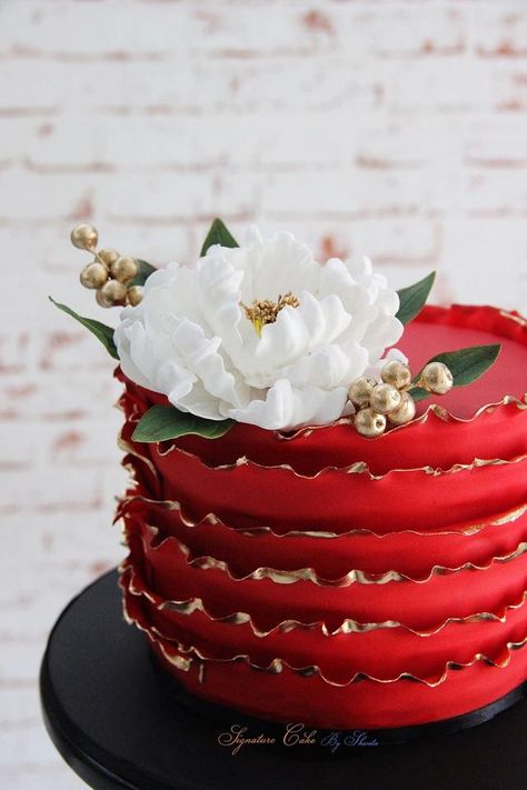 Cake Ruffles, Ruffles Cake, Red Birthday Cakes, Happy Anniversary Cakes, Fondant Cake Designs, Christmas Cake Designs, Luxury Cake, Elegant Birthday Cakes, Red Cake