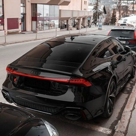 Audi Rs8, Super Car Bugatti, Luxury Cars Range Rover, Car Tips, New Luxury Cars, Lux Cars, Bugatti Cars, Audi A7, Audi Sport