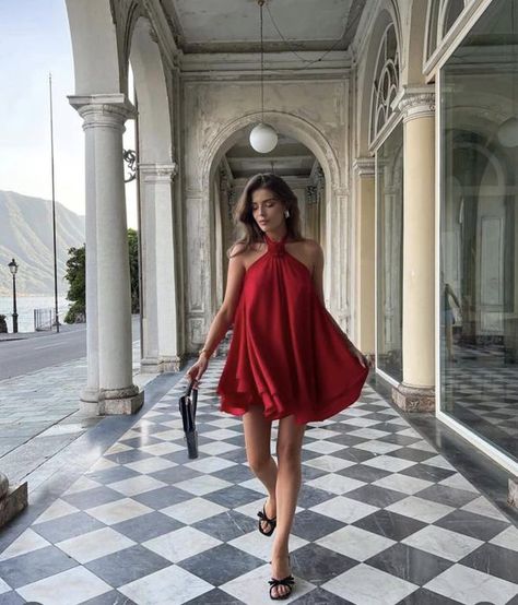 Bianca’s Lifestyle Summer Dress Italy, Fall Outfits Nyc Street Styles, Dress Brunch Outfit, Red Short Dress, Mini Dress Outfit Summer, Mini Red Dress, Red Summer Dress, Dress Streetwear, Outfits Nyc