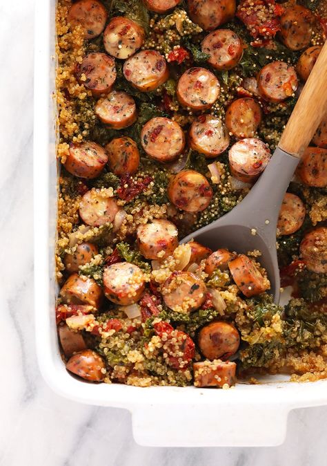 One of our most popular quinoa casserole recipes is this Italian Chicken Sausage Quinoa Casserole. It's protein-packed and made with sun-dried tomatoes and kale! Sausage Quinoa, Healthy Sausage Recipes, Quinoa Casserole Recipes, Turkey Sausage Recipes, Chicken Sausage Recipes, Sausage Recipes For Dinner, Kale Quinoa, Quinoa Casserole, Sausage Dinner