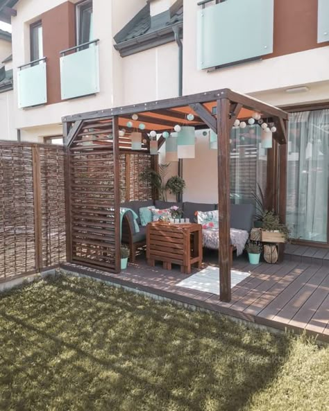 Wooden Covered Patio Pergola Pergola On Part Of Deck, Small Pergola Patio Ideas, Small Space Pergola, Garden Wooden Pergola, Small Pergola Attached To House, Small Patio With Pergola, Small Patio Pergola Ideas, Pergola Patio Designs, Small Pergola Ideas Backyards