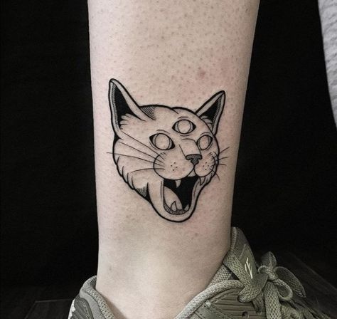 Cat Face Tattoos, Traditional Black Tattoo, Black Cat Anime, Full Sleeve Tattoo Design, Scary Tattoos, Doodle Tattoo, Tattoo Graphic, Horror Tattoo, Modern Tattoos