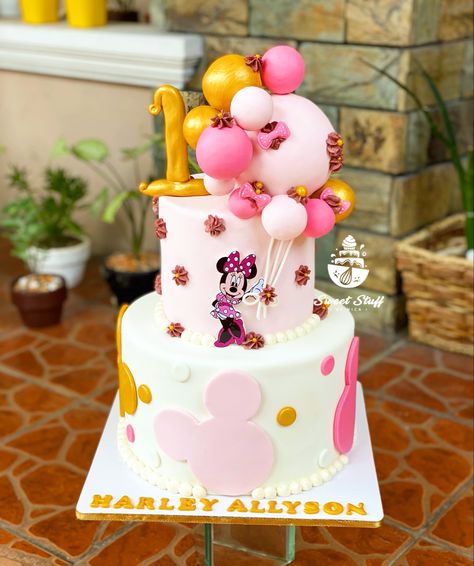 Minnie Mouse Fondant, 2 Tier Cake, Minnie Mouse Cake, Big Cakes, Mouse Cake, Disney Cakes, Disney Birthday, Mini Mouse, Minnie Mouse Birthday