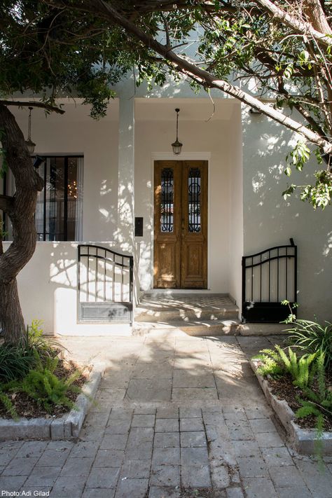 Neve Tzedek, Green Roof Garden, Main Entrance Door, Old Wall, Spiral Staircase, Roof Terrace, Roof Garden, Main Entrance, Entrance Hall