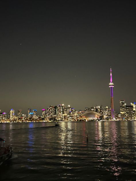 Toronto Night Aesthetic, Toronto At Night, Drake Toronto, Toronto Lifestyle, Canada Toronto City, Singer Life, Toronto Aesthetic, Toronto Trip, Drake Aesthetic