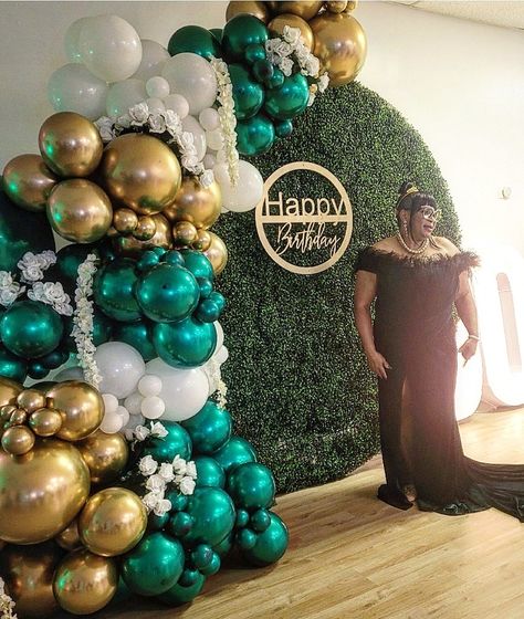 White Green Gold Birthday Theme, Emerald Green And Gold Balloon Garland, Emerald Green 50th Birthday Party, Emerald Green And Gold 50th Birthday, Green And Gold Photo Backdrop, Green And Gold 60th Birthday Party Decor, Emerald Green Photo Backdrop, Emerald Green 40th Birthday, Emerald Balloon Garland