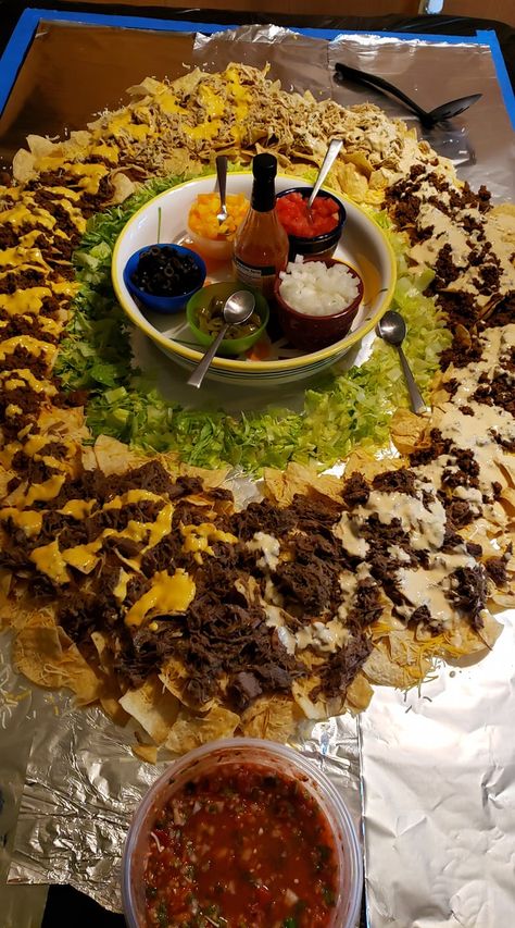 Nacho Bar Table Ideas, Halloween Nacho Table, Nacho Table Bar, Nachos On Table, Nacho Table Ideas, Nacho Party Table, Table Nachos Taco Bar, Tabletop Nachos, Nacho Bar On Island