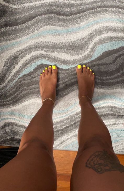 Summer Pedicure Colors 2023, Pedicure Pictures, Pretty Pedicures, Feet Nail Design, Summer Pedicure, Foot Pedicure, Pedicure Colors, Gel Toe Nails, Summer Toes