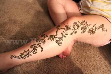 henna tattoo - Google Search Henna Thigh Tattoo, Henna Leg, Henna Leg Tattoo, Thigh Henna, Leg Henna Designs, Charity Ideas, Hena Designs, Mehndi Mehndi, Tattoo Foot