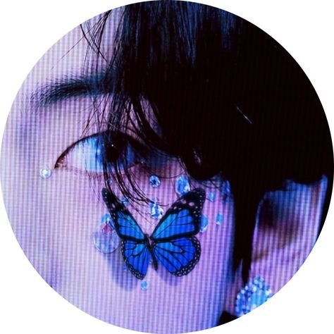 Taehyung Highlight Cover, Bts Highlight Covers Instagram, Taehyung Pfp Aesthetic, Bts Instagram Profile, Bts Highlight Cover, Kim Taehyung Pfp, Bts Profile Picture, Tae Pfp, Kim Taehyung Icons