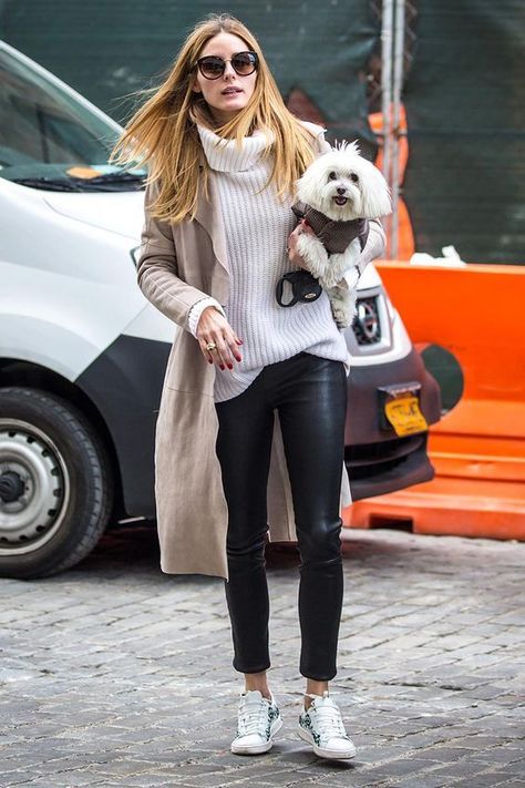 Olivia Palermo in New York Olivia Palermo Outfit, Dress And Sneakers Outfit, Olivia Palermo Lookbook, Style Casual Chic, Olivia Palermo Style, Pants Outfit Casual, Winter Dress Outfits, Looks Street Style, Outfit Trends