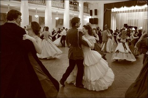 Waltz Aesthetic Dance, Waltz Pose, Waltz Photography, Waltz Photography Ballroom Dancing, Waltz Steps, Viennese Waltz, Waltz Dance, Dance Workshop, Dance Parties