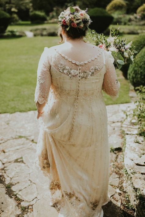 An Edwardian Era Inspired Gown For a Romantic and Bohemian Wedding at Cripps Barn 9 Cripps Barn Wedding, Virginia Photography, Edwardian Wedding, Western Wedding Dresses, Plus Size Bride, Curvy Bride, Bohemian Wedding Dress, Bohemian Wedding Dresses, Plus Size Wedding