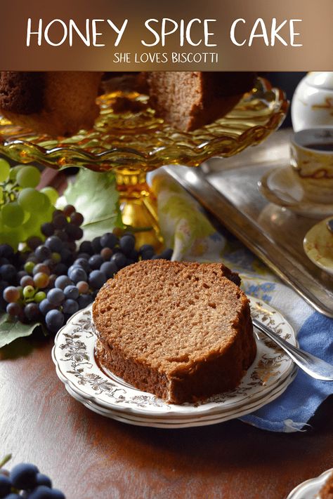 Dutch Spice Cake, German Honey Cake, German Spice Cake, Dutch Honey Cake, Dutch Dishes, Honey Cake Recipe Easy, Spice Cake Recipe, Honey Cake Recipe, Jewish Foods