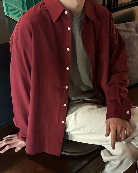 Male Red Outfit Aesthetic, Maroon Outfit Men, Burgundy Shirt Outfit Men, Maroon Hoodie Outfit, Dark Academia Aesthetic Outfit Men, Red Shirt Outfits, Academia Aesthetic Outfit Men, Aesthetic Fashion Men