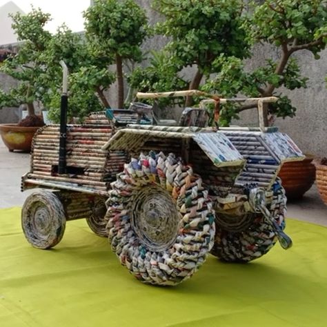 Newspaper Tractor Craft Idea News Paper Crafts, News Paper Craft, Tractor Craft, Paper Straws Crafts, Straw Craft, Newspaper Art And Craft, Tractor Crafts, Car Papercraft, Installation Ideas