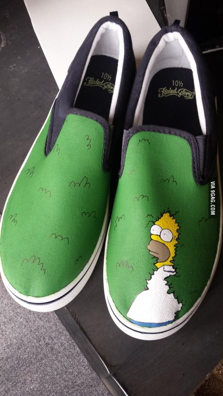 Simpsons Shoes, Shoes For College, Custom Vans Shoes, Painted Shoes Diy, Custom Painted Shoes, Custom Shoes Diy, Diy Sneakers, Painted Sneakers, Trending Womens Shoes