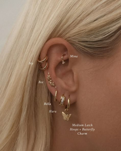 Full Earing Piercings, Minimalist Ear Piercings Ideas Both Ears, 3 Holes Ear Piercing, Silver Ear Piercing Stack, Piercing Stacking, Piercing Sets, Piercing Stack, Stacked Lobe, Piercings Silver