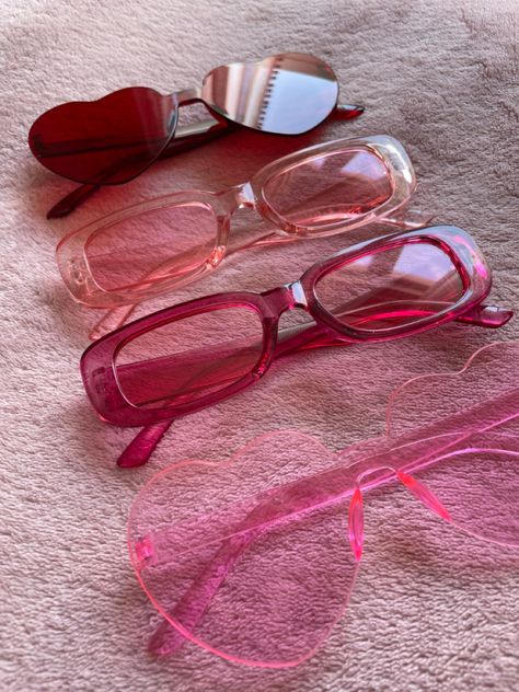 Pink sunglasses heart bachelorette party ideas aesthetic valentines party galentines pink red hot Barbie Sunglasses Pink, Pink Glasses Aesthetic, Pink Sunglasses Aesthetic, Pink Sunglasses Outfit, Heart Sunglasses Bachelorette, Barbie Glasses, Hot Pink Sunglasses, Barbie Sunglasses, Proposal Decorations