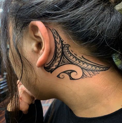 Women Polynesian Tattoo Arm, Polynesian Tattoo Behind Ear, Fiji Tattoo Women, Hawaiian Tribe Tattoo, Polynesian Hand Tattoo, Polynesian Tattoo Designs For Women, Trible Tattoos, Polynesian Tattoos Women, Girl Neck Tattoos