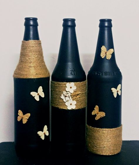 Upcycled beer bottles Beer Bottle Art Creative, Beer Bottle Painting, Beer Bottle Hanging Decoration, Upcycle Beer Bottles, Recycled Beer Bottles Ideas, Hime Decor, Recycled Beer Bottles, Beer Bottle Art, Beer Bottle Crafts