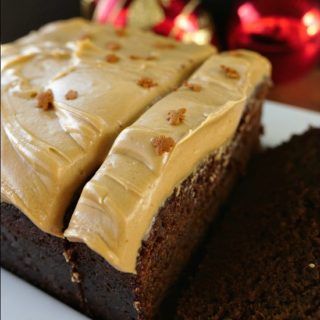 Gingerbread Cake with Cinnamon Molasses Frosting - Great Grub, Delicious Treats Molasses Frosting, Moist Gingerbread, Gingerbread Cake Recipe, Cake With Cinnamon, Molasses Cookies, Gingerbread Recipe, Gingerbread Cake, Banana Cake, Savoury Cake