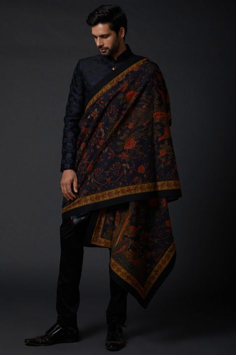 Traditional Indian Mens Clothing, Shawl For Men, India Fashion Men, Winter Birthday Outfit, Indian Wedding Clothes For Men, Shawl Outfit, Sherwani For Men Wedding, Wedding Kurta For Men, Groom Dress Men