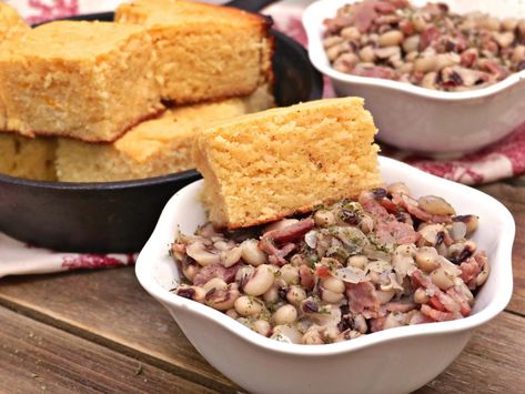 How To Cook Frozen Black-Eyed Peas Southern Style - Recipes.net Frozen Black Eyed Peas, Southern Black Eyed Peas, Black Eyed Peas Recipe, Divas Can Cook, Pea Recipes, Smoked Turkey, Southern Cooking, Smoked Bacon, Black Eyed Peas